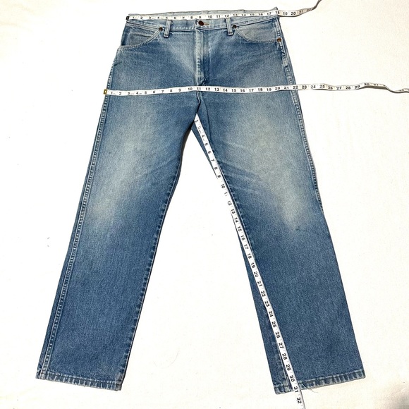 RARE WRANGLERS COWBOY FIT DENIM JEANS WITH OMBRÉ FADE. EUC Sz 36x32 - Picture 7 of 9